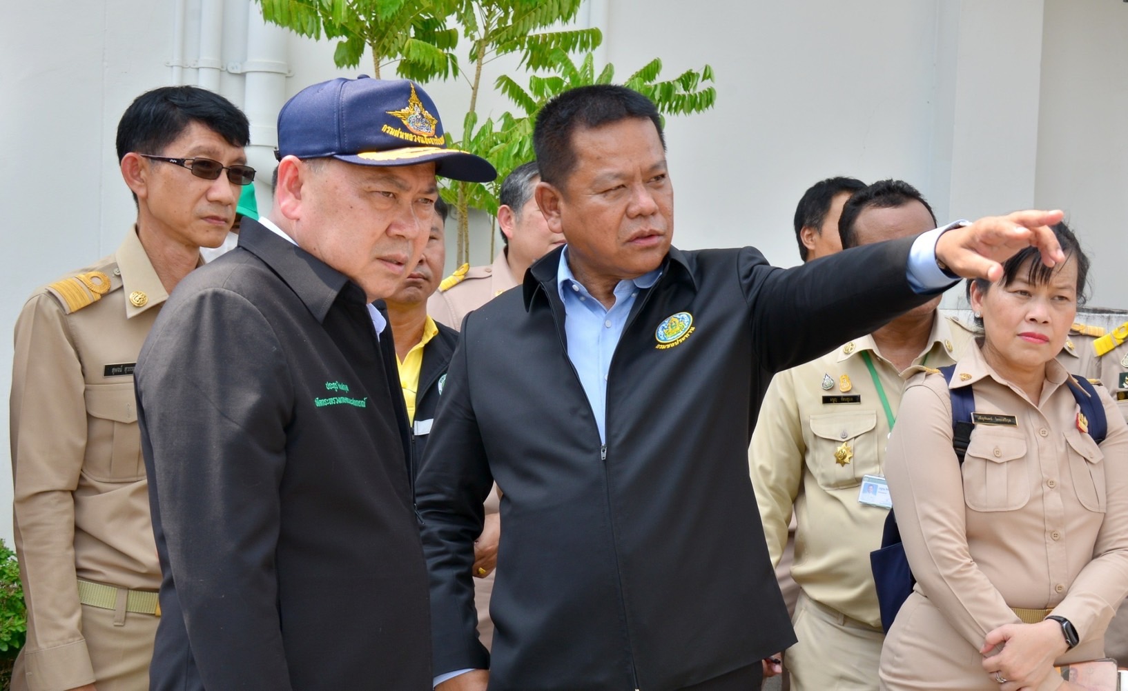 ปลัดเกษตรฯ ติดตามการซ่อมพนังป้องกันตลิ่งแม่น้ำเจ้าพระยา