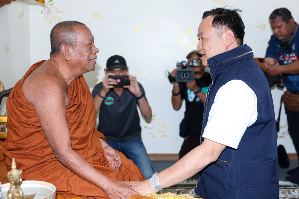 “อนุทิน” สายมู ปิดห้องสนทนาธรรมพระเกจิชื่อดัง วัดถ้ำเสือ เอาฤกษ์เอาชัยก่อนลงพื้นที่หาเสียงกระบี่