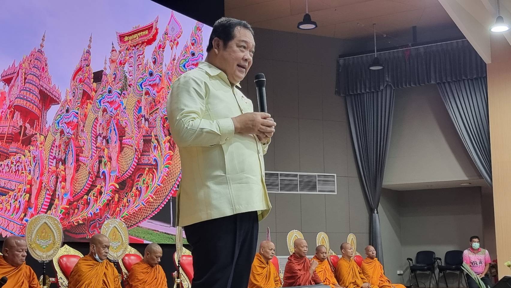 รมว.ยุติธรรมลงพื้นที่ยะลาร่วมถวายสังฆทานพระภิกษุสงฆ์ 70 วัดและงานประเพณีชักพระ 