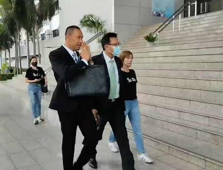 ทนายเดชาเตรียมหลักฐานสู่คดี "แอม" ยื่นฟ้อง"รพี"หมิ่นประมาทด้วยการโฆษณา  