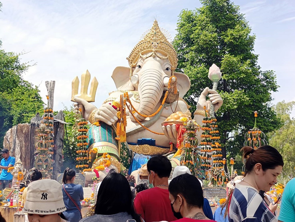 นอภ.บางละมุง นำทีมรุกตรวจสอบ สวนพระพิฆเนศตะเคียนเตี้ย หวั่นผลกระทบด้านสิ่งแวดล้อม