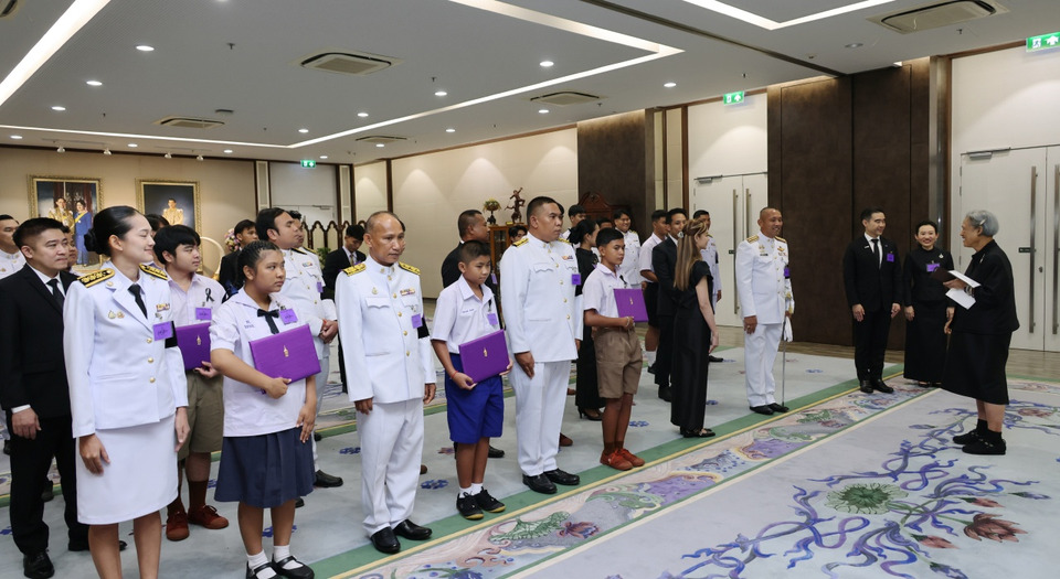 กรมสมเด็จพระเทพฯ พระราชทานพระราชวโรกาสให้คณะบุคคลเฝ้าฯ