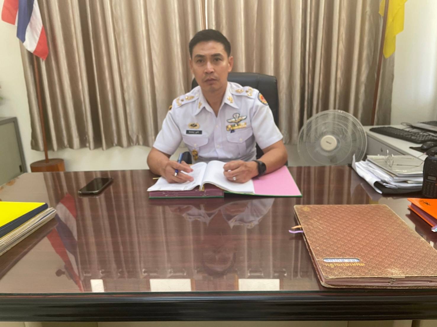 อธิบดีกรมการปกครอง มอบเครื่องหมาย "รักษาดินแดนยิ่งชีพ" ให้นายอำเภอสบเมย จ.แม่ฮ่องสอน