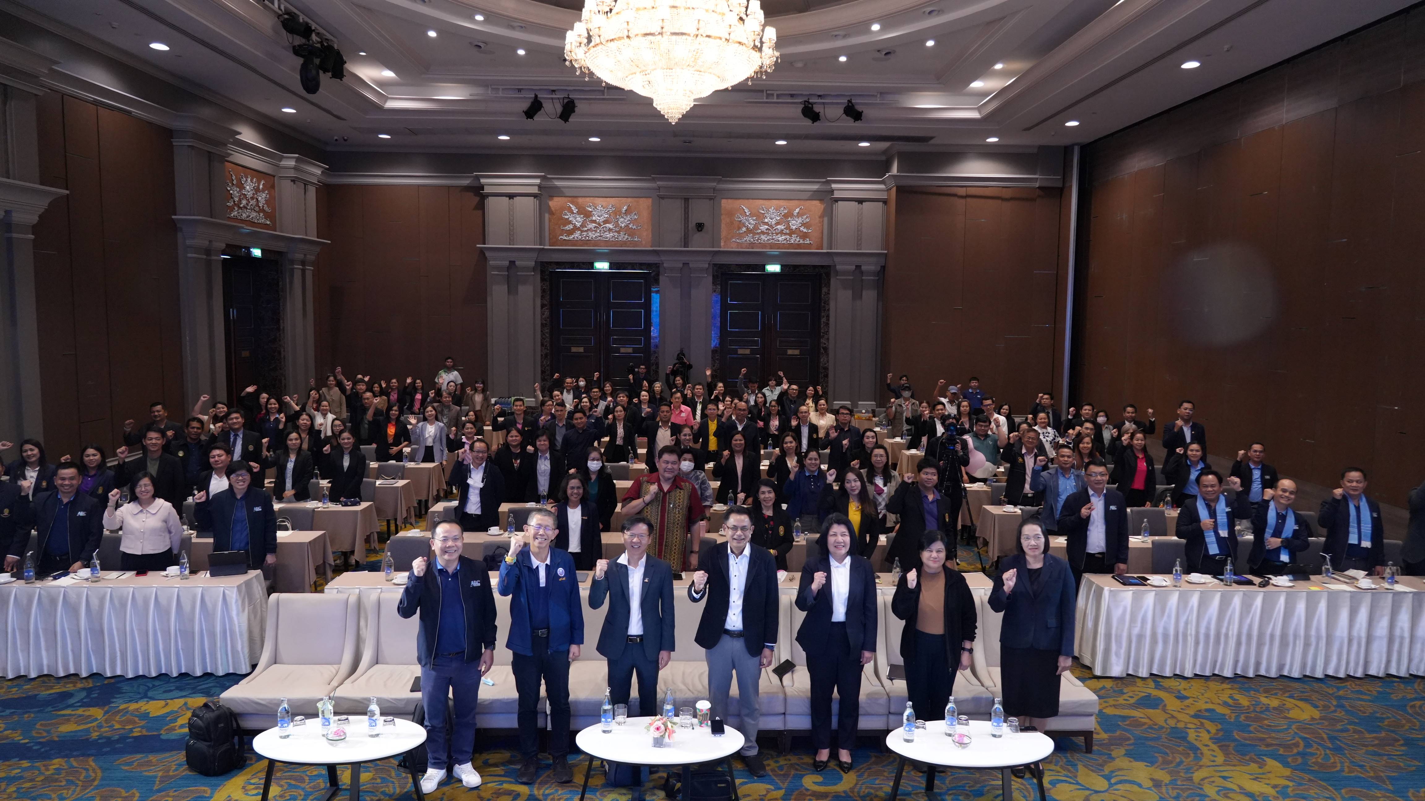 บพท.ปั้น 200 นักจัดการงานวิจัยเชิงพื้นที่ สานพลังความรู้-บูรณาการพลังภาคีพัฒนาคน-พัฒนาพื้นที่