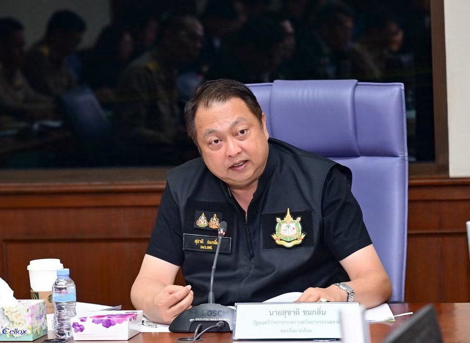 “สุชาติ” สั่งภาคตะวันออกรับมือน้ำท่วม-น้ำแล้ง “เจเศรษฐ์” กำชับ ปภ. ตั้ง War Room 24 ชม. แจ้งเตือนผ่าน Cell Broadcast