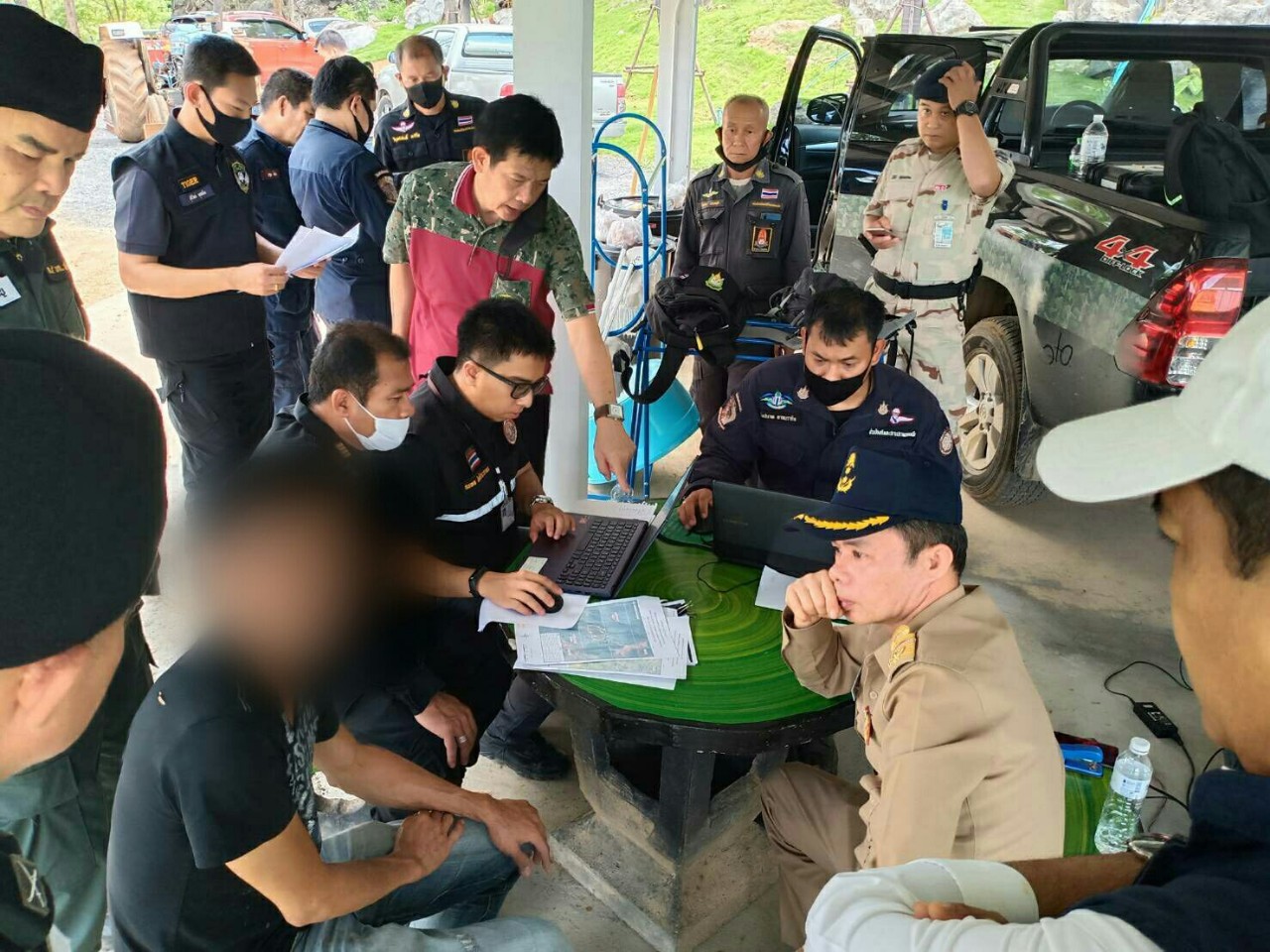 ชุดพยัคฆ์ไพร  กรมป่าไม้ลุยจับนายทุนรุกป่าสงวนแห่งชาติป่าแม่ออน สร้างบ้านพักสุดหรูบนเนินเขา