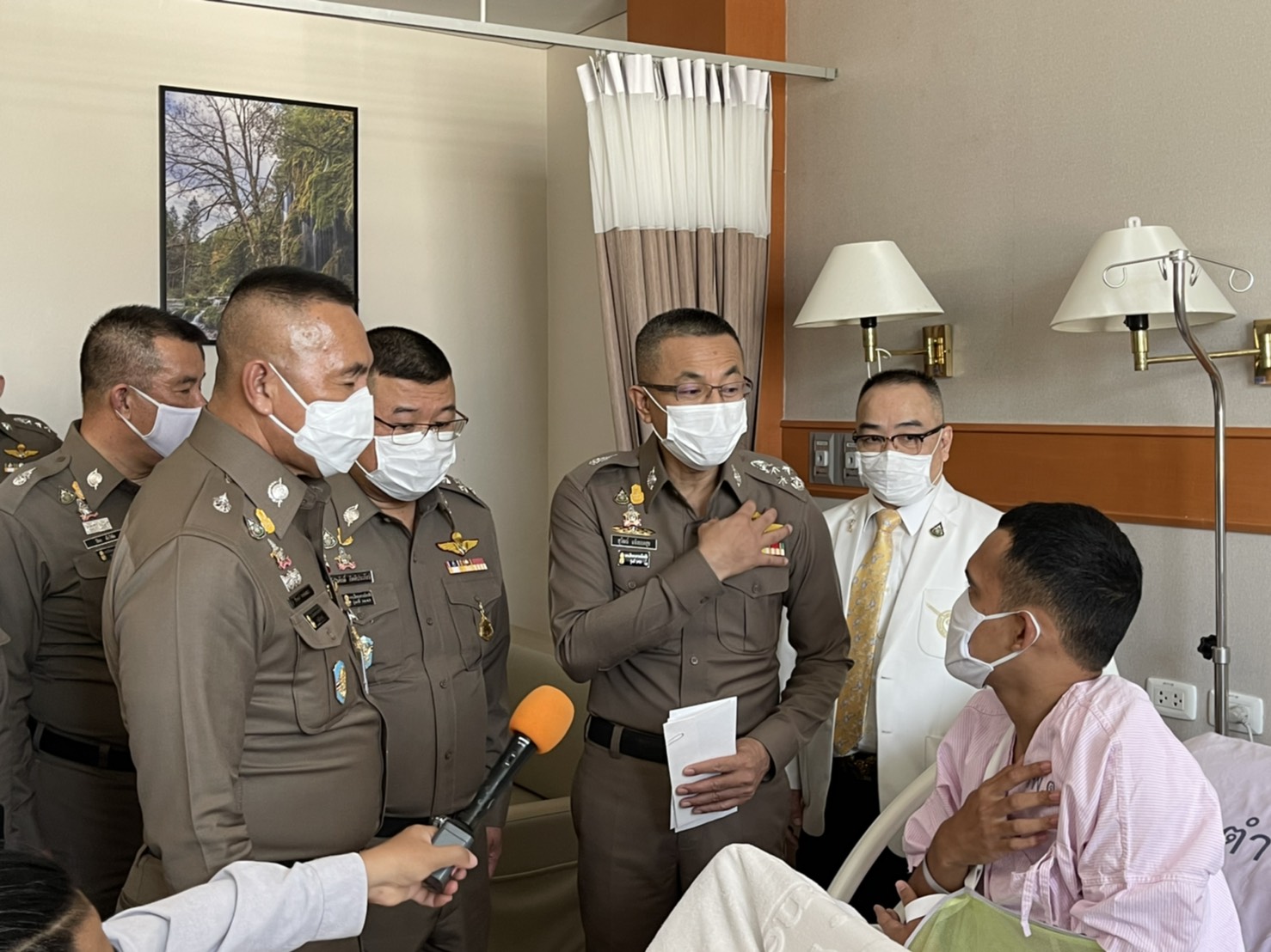 "บิ๊กปั๊ด" ปัดยันไม่ได้สลายการชุมนุม จับกุมคนทำผิดซึ่งหน้า 