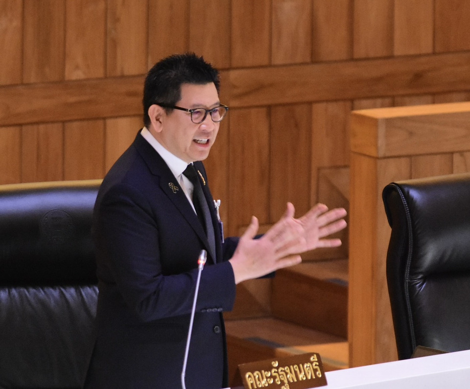 “เอกนิติ” ยัน พ.ร.ก.กู้เงิน 4 แสนล้านจำเป็น ชี้ไตรมาส 2 ขาดดุลเกือบ 6 แสนล้าน ย้ำไม่ตีเช็คเปล่า
