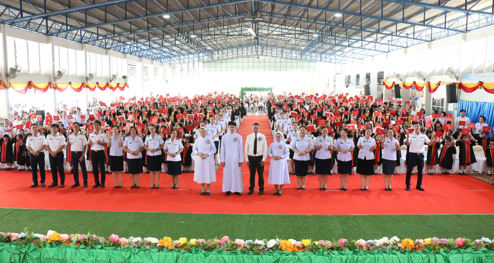  รร.เซนต์ยอแซฟกาฬสินธุ์มอบวุฒิบัตรบัณฑิตน้อย สร้างกำลังใจสู่ความสำเร็จตั้งแต่วัยเยาว์