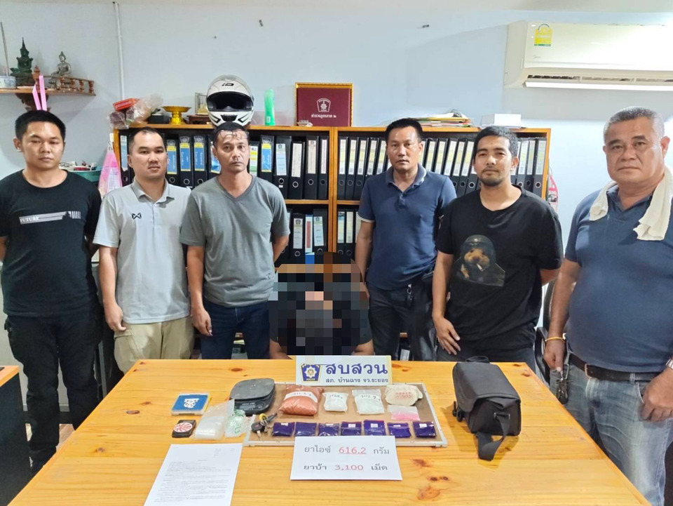 บุกบ้านฉางทลายรัง “หัวจ่ายยานรก” ยึดไอซ์ 616 กรัม-ยาบ้า 3,103 เม็ด รวบ 3 ผู้ต้องหา