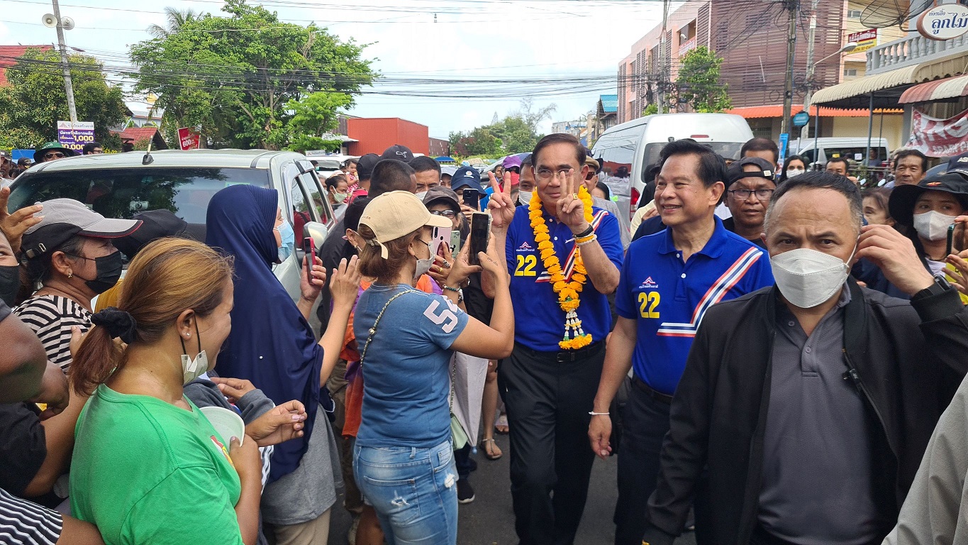 เวทีแทบแตก "ประยุทธ์"เปิดเวทีปราศรัยลานคนเมืองสงขลาคนเข้าฟังจนล้น