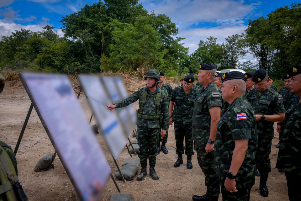 เสริมเขี้ยวเล็บทัพบก! “ผบ.ทบ.” ลุยตรวจฝึกม้าลาดตระเวนล้อยาง VN-1 ลั่นต้องฝึกสมจริง พร้อมรับสงครามยุคใหม่