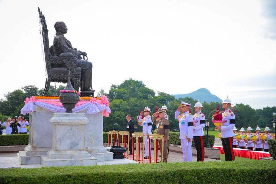 ผบ.ทบ. พร้อมศิษย์เก่า ร่วมงานวันพระราชทานกำเนิด รร.จปร. ครบรอบ 139 ปี 