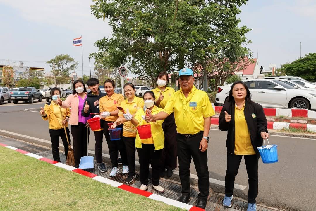 อบจ.ยโสธรพัฒนาปรับภูมิทัศน์บริเวณสำนักงานองค์การบริหารส่วนจังหวัดยโสธรในโอกาสวันท้องถิ่นไทยปี68