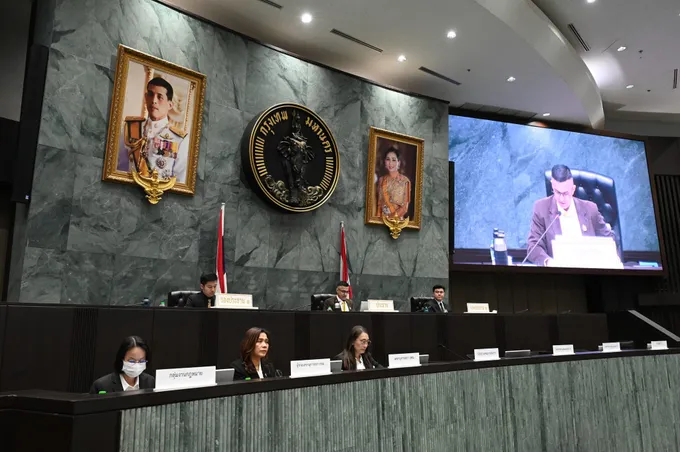 ปธ.สภากทม.สั่งปิดประชุมสมัยแรก หลังฝ่ายบริหารไม่อยู่ฟัง ทำญัตติเหลือยาวเหยียด
