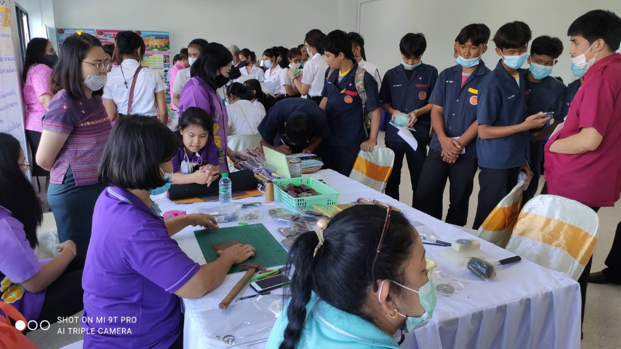 สนง.จัดหางานจังหวัดนครนายก จัดโครงการส่งเสริมการจ้างงานใหม่สำหรับผู้จบการศึกษาใหม่