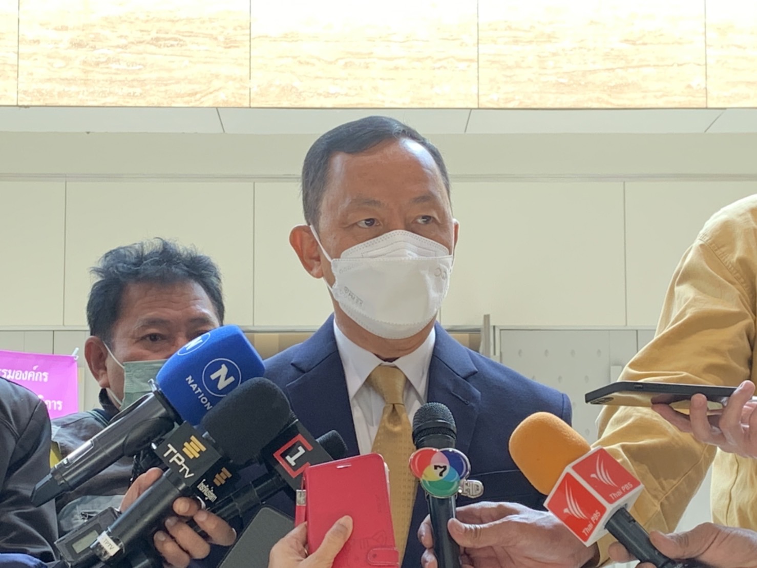 "ปธ.ป.ป.ช." ยันเร่งสางคดีจริยธรรมนักการเมือง-ป้ายสถานีกลางบางซื่อ 33 ล้าน 