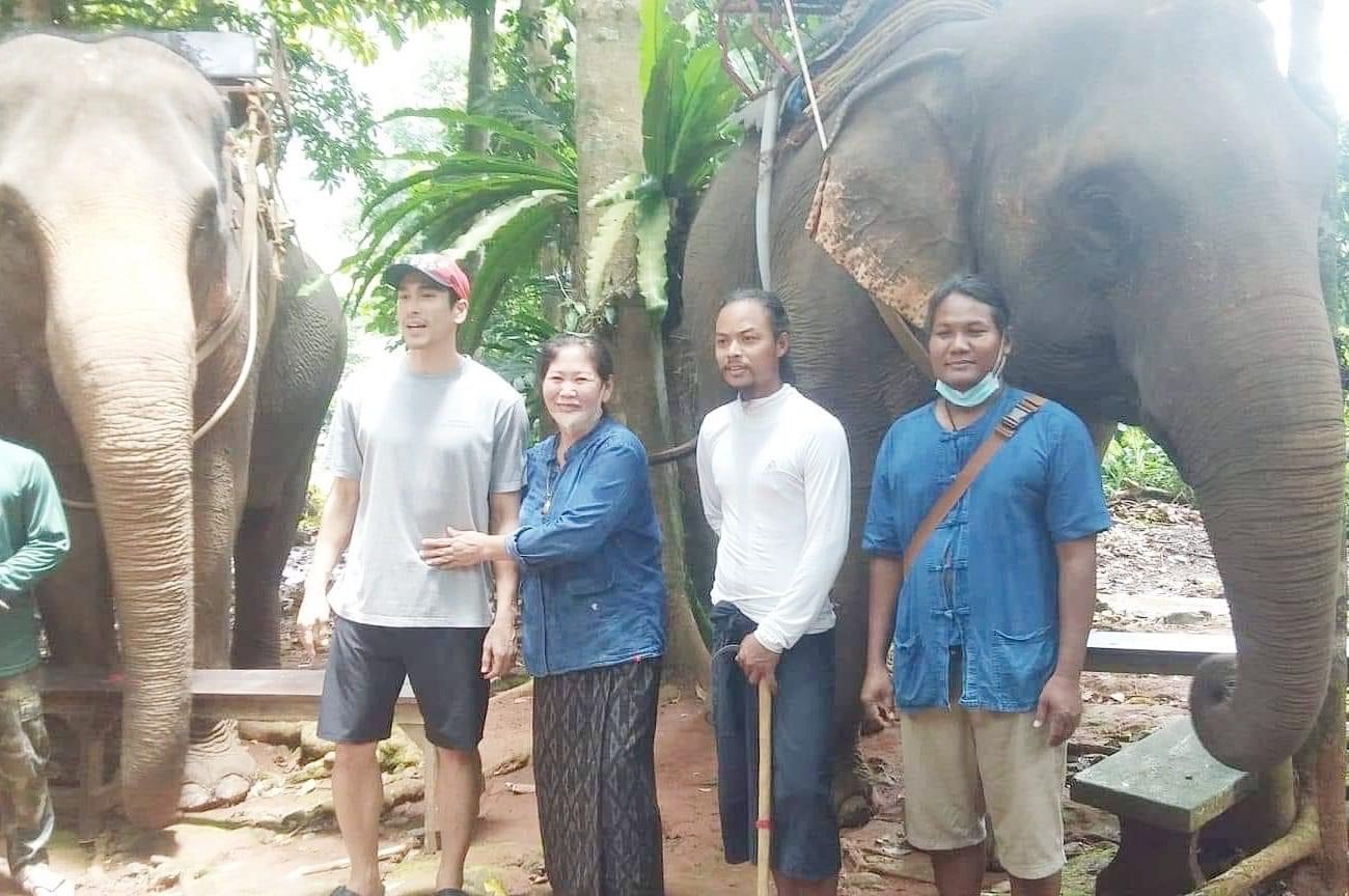 ‘ณเดชน์’ลงเกาะช้าง พร้อมมอบเงิน1.6 แสน ช่วยค่าอาหารช้าง นทท.แห่เที่ยวคึกคัก