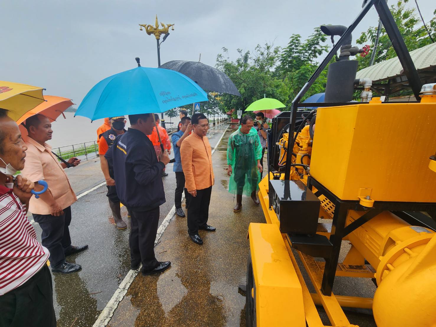 ฝนถล่มนครพนมจับตาน้ำโขงสูง 8 เมตรจ่อวิกฤติ ด้านทม.ตั้งเครื่องสูบน้ำเสริมป้องกันท่วมเมือง