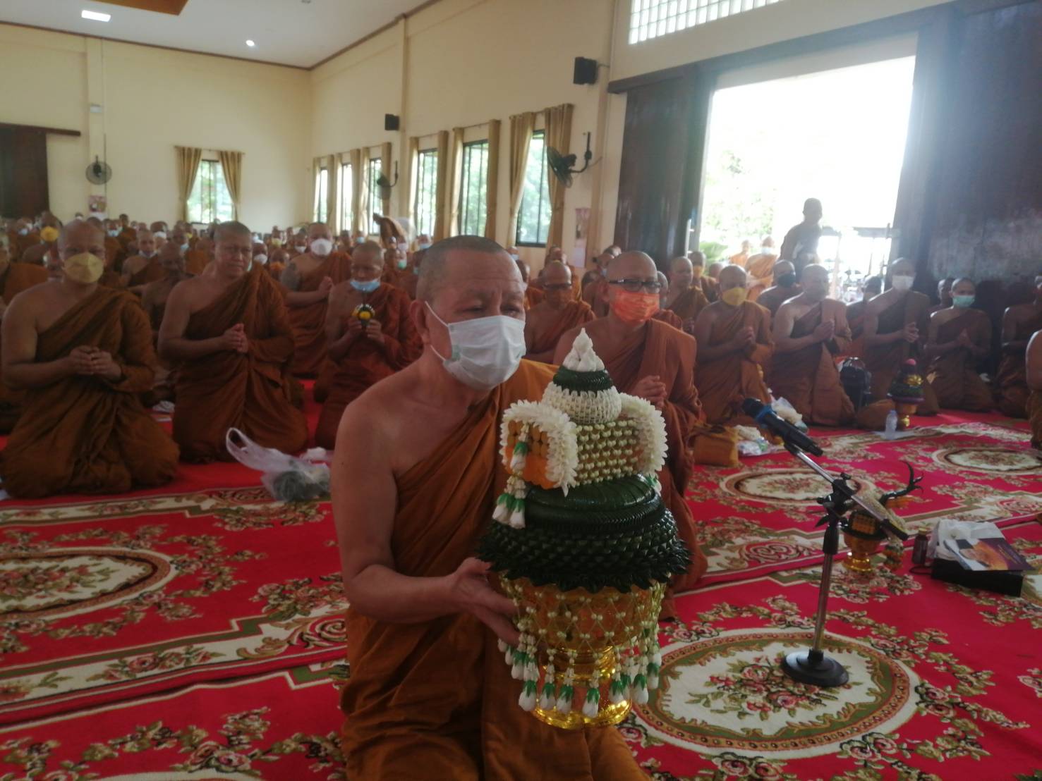 พระสายป่าสืบสานประเพณีขอขมาสามีจิกรรม