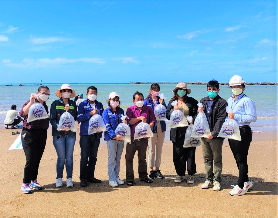 โครงการท่าเรืออุตสาหกรรมมาบตาพุด ระยะที่ 3 ระดมพลจิตอาสา ปล่อยพันธุ์สัตว์น้ำและเก็บขยะชายหาด