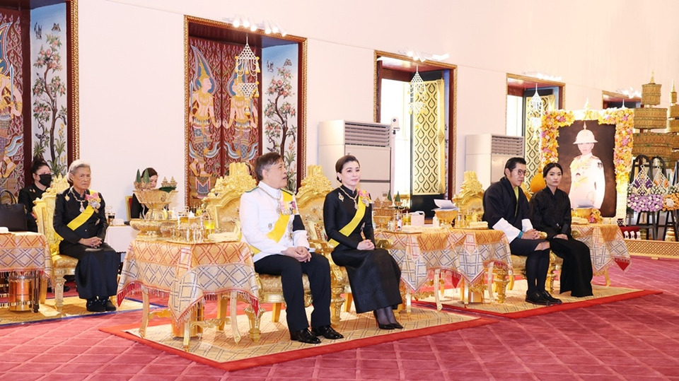 ในหลวง-พระราชินี ทรงบำเพ็ญพระราชกุศลสัตตมวาร ‘เจ้าฟ้าพัชรกิติยาภาฯ’ กษัตริย์-ราชินีภูฏาน เสด็จฯร่วมพิธี