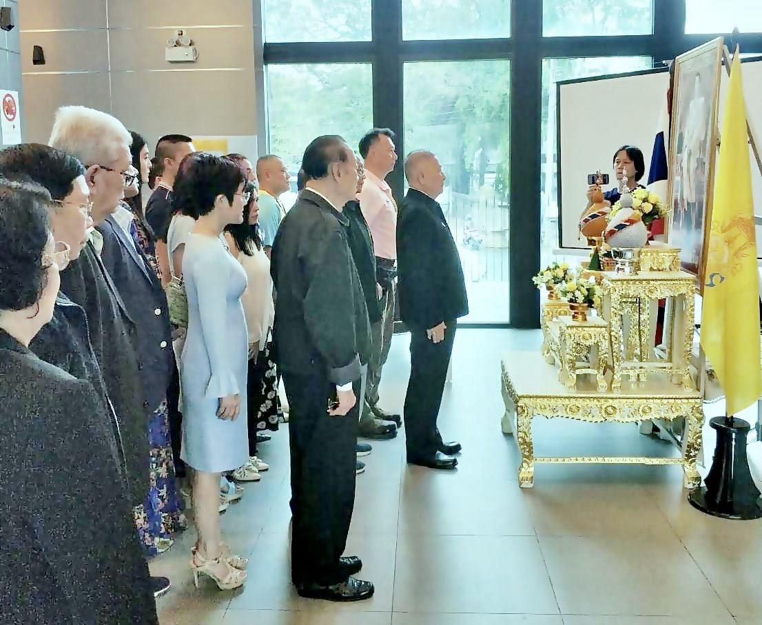  อดีตนักบิน ฮ.พระที่นั่ง 'ครูแจ๋ว-พล.อ.อ.ไพโรจน์ ' เตือนสติผู้ชุมนุมให้สำนึกถึงความเสียสละของพระมหากษัตริย์