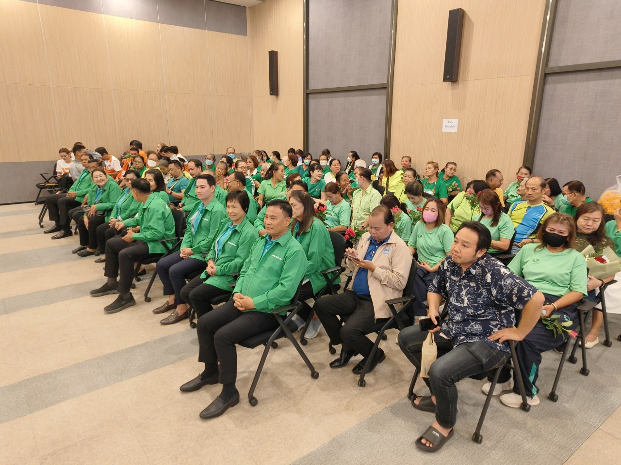 รับสมัครนายกเทศมนตรีตำบลแพรกษาวันแรกพรรคประชาชนขอท้าชิง