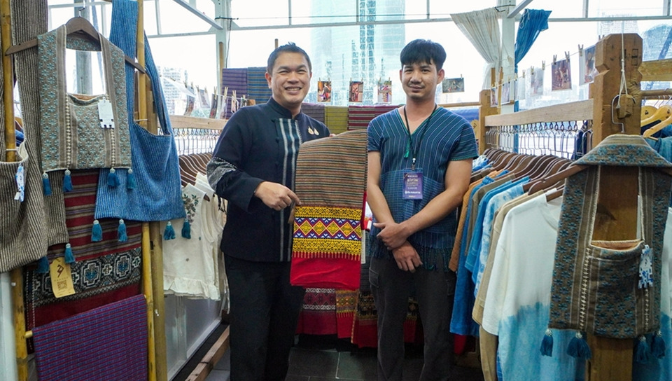 SIRIN LANNA 2026 เปิดเวที ICONSIAM ดันแฟชั่นล้านนาตะวันออก 42 คอลเลกชันสู่ตลาดโลก