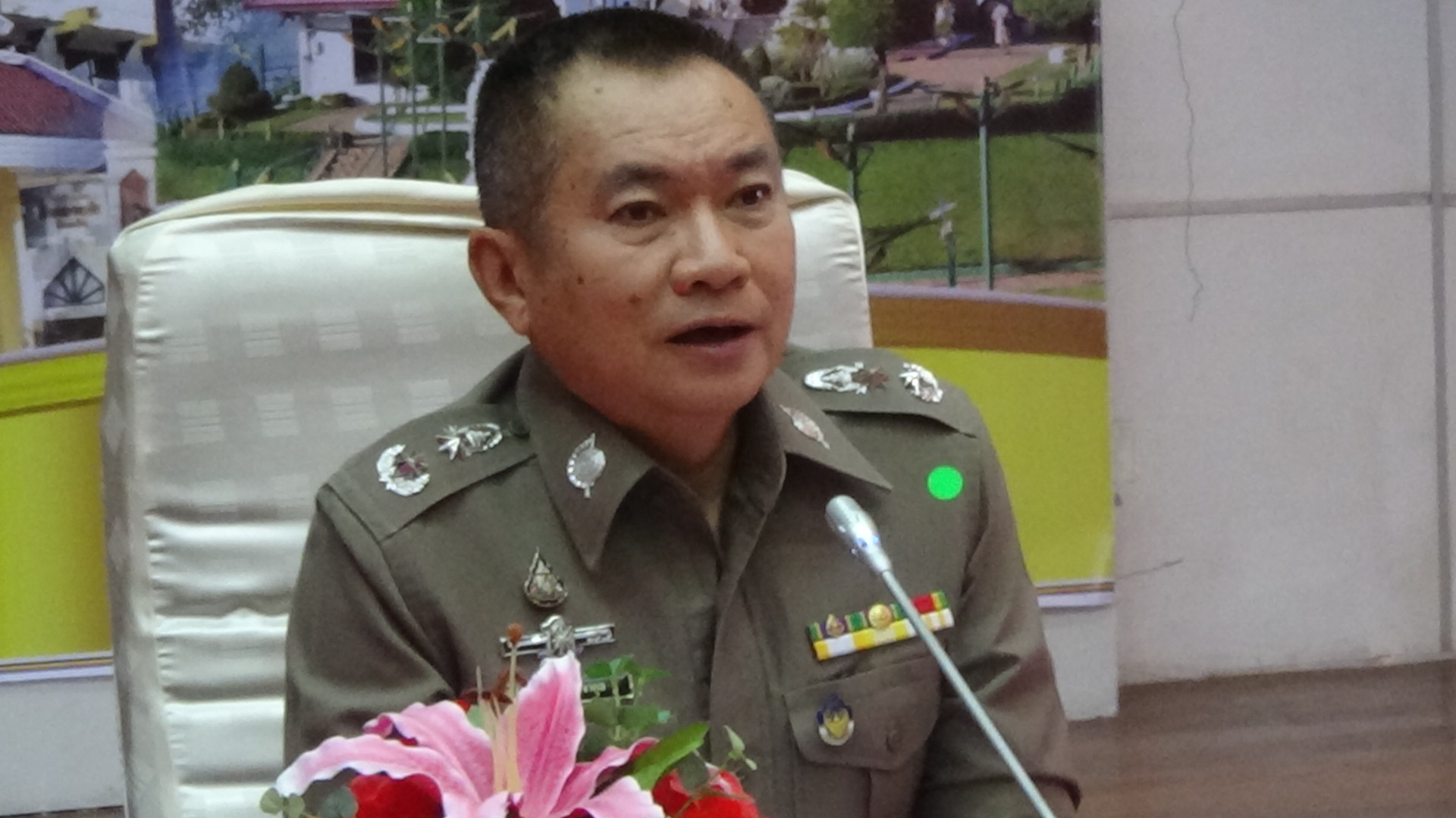ตำรวจร้อยเอ็ดพร้อมดูแลกิจกรรมทางการเมืองของนักเรียนนักศึกษา