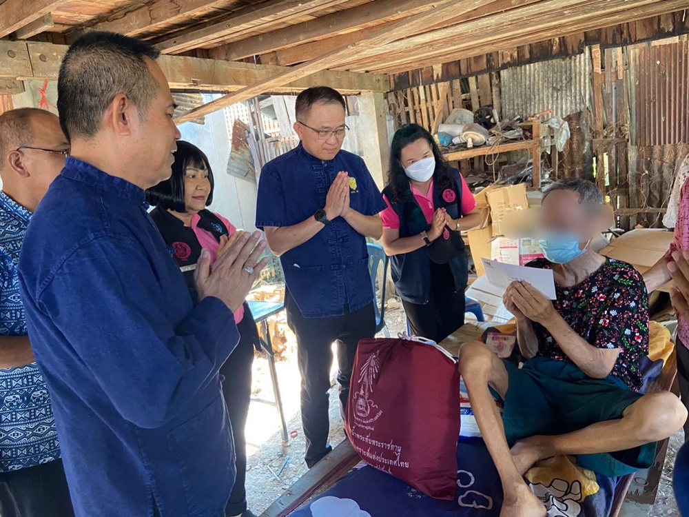 มูลนิธิมิราเคิล ออฟไลฟ์ มอบถุงยังชีพผู้ป่วยติดเตียงในจังหวัดแพร่