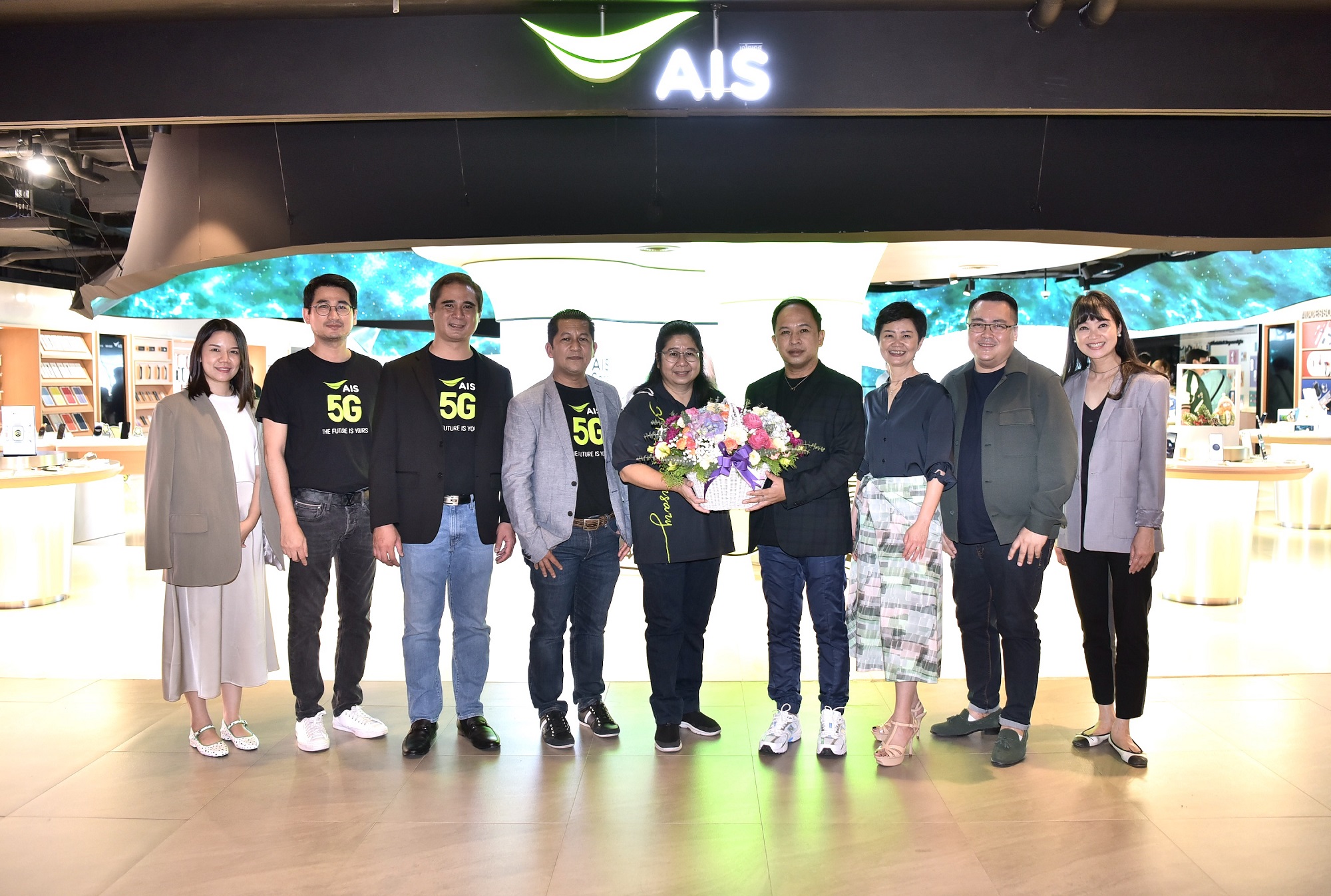 สยามเซ็นเตอร์ ร่วมแสดงความยินดี AIS เปิดตัว Flagship Store ล่าสุด  