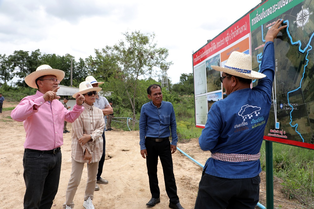 "สมศักดิ์"  ควง "อนงค์วรรณ" ลุยกำแพงเพชรดูโมเดล "ธนาคารน้ำใต้ดิน" หวังเพิ่มแหล่งน้ำช่วยเกษตรกร