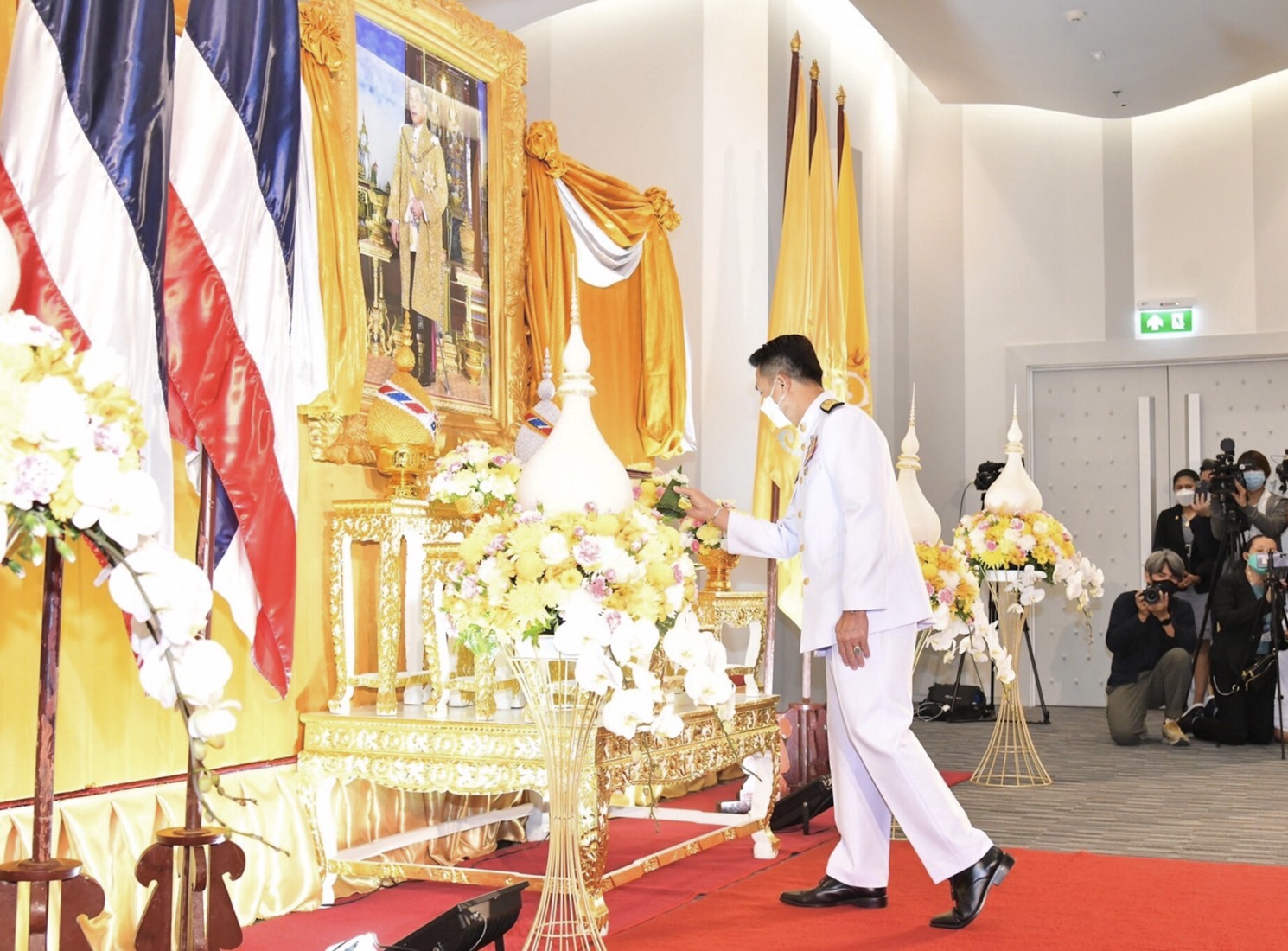 โปรดเกล้าฯ 'หมอชลน่าน' เป็นผู้นำฝ่ายค้านในสภาฯ