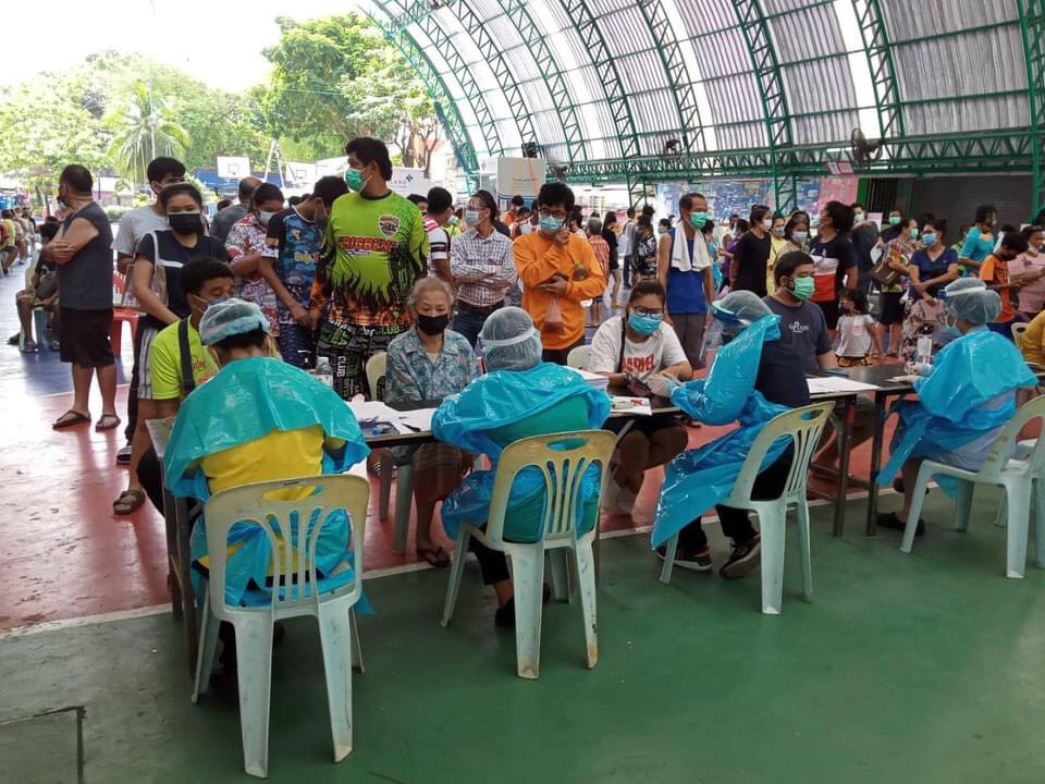 ท่าเรือฯเปิดพื้นที่ตั้งจุดตรวจโควิดชุมชน 70 ไร่ เพิ่ม 2 จุด วันนี้ ตลาดคลองเตย-ร.ร.ชุมชนหมู่บ้านพัฒนา เร่งคัดแยกผู้ติดเชื้อออกจากชุมชน