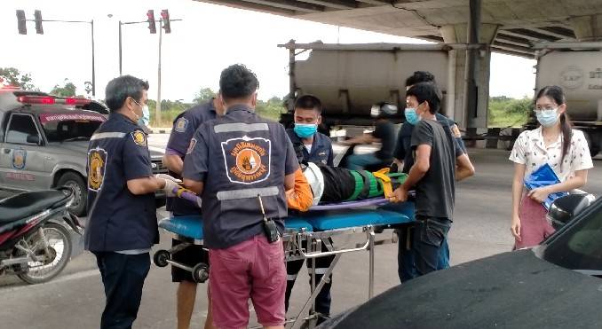มูลนิธิการแพทย์ฉุกเฉินฯมอบโล่แห่งเกียรติยศกู้ชีพดีเด่นแก่กู้ภัยสุพรรณบุรี 