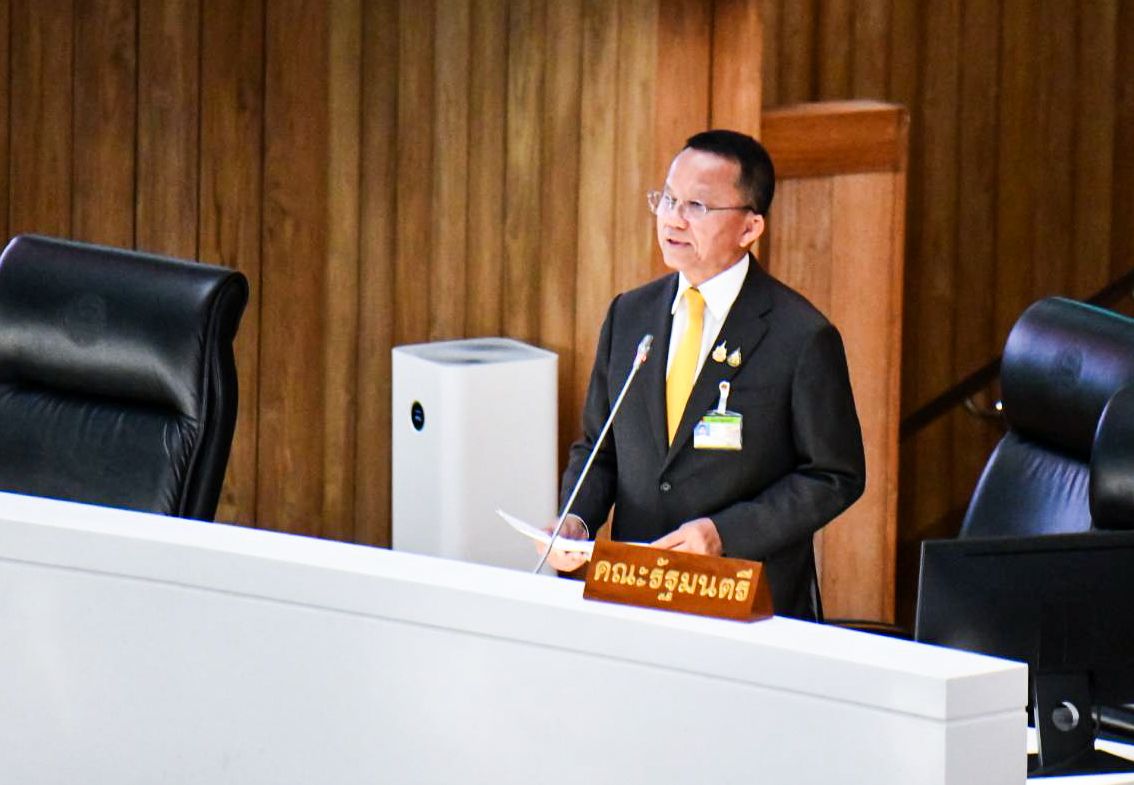 “หมอเปรม” จี้ถาม “รมว.สธ.” ร่างกม.ระเบียบราชการคืบหน้าถึงไหน  “สมศักดิ์” โอด “หมอ-อสม.” ทำงานหนัก ค่าตอบแทนไม่คุ้ม 