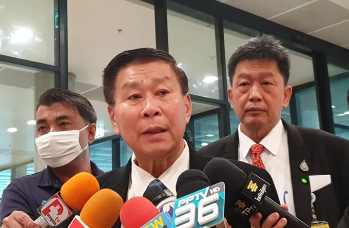 “เสรีพิศุทธ์” แฉยับ "สิระ" ไม่ทำงาน เซ็นชื่อรับเบี้ยประชุม ฝาก “บิ๊กป้อม” คัดคนดีมาช่วยทำงาน 