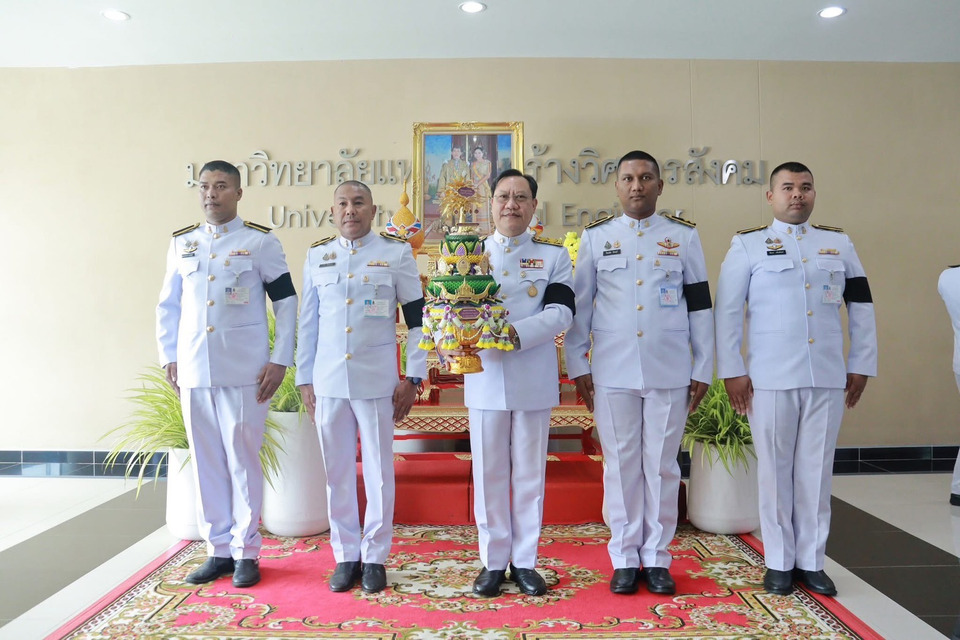 ม.ราชภัฏสุราษฎร์ธานี อัญเชิญพุ่มดอกบัวพระราชทาน ถวายสักการะ “พระศรีมหาโพธิทศมราชบพิตร” วันวิสาขบูชา 2569
