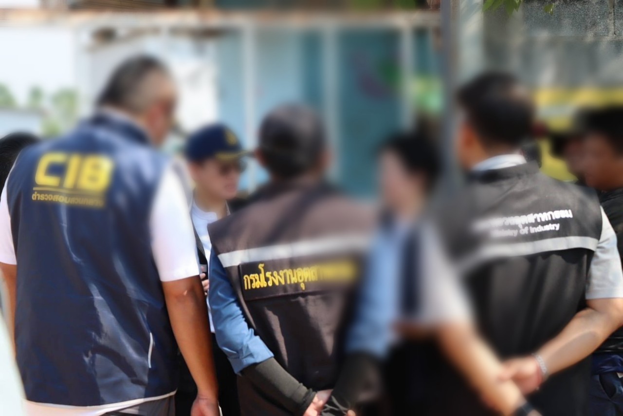 ตำรวจปทส. เปิดปฏิบัติการ ร่วมกับกรมโรงงานอุตสาหกรรม จับกุมโรงงานทุนจีน ฝ่าฝืนคำสั่งปิด ยึดสารอันตราย ได้ 41.5 ตัน