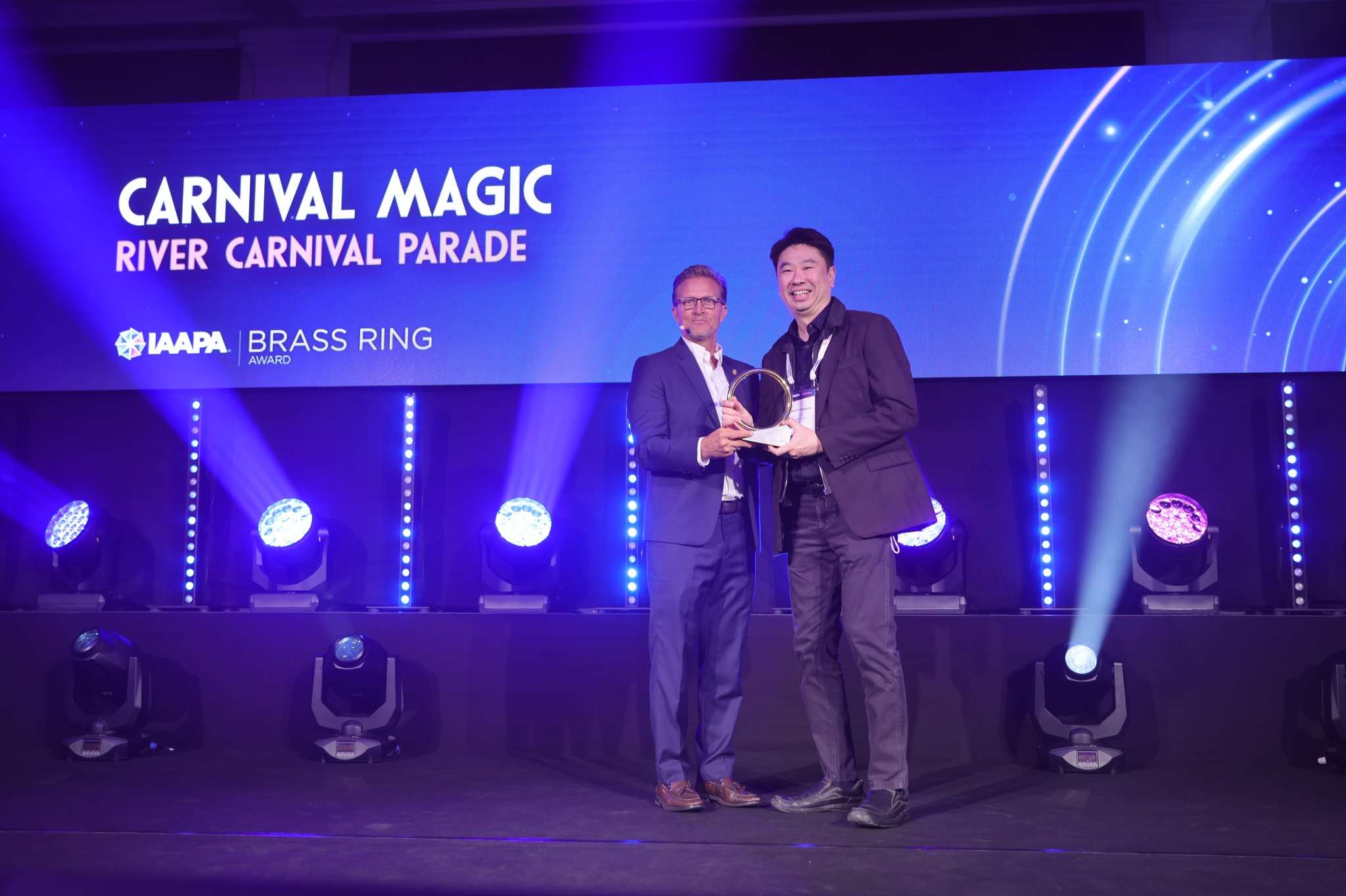 "คาร์นิวัลเมจิก" คว้ารางวัล “The Showstopper” จากเวทีโลก IAAPA