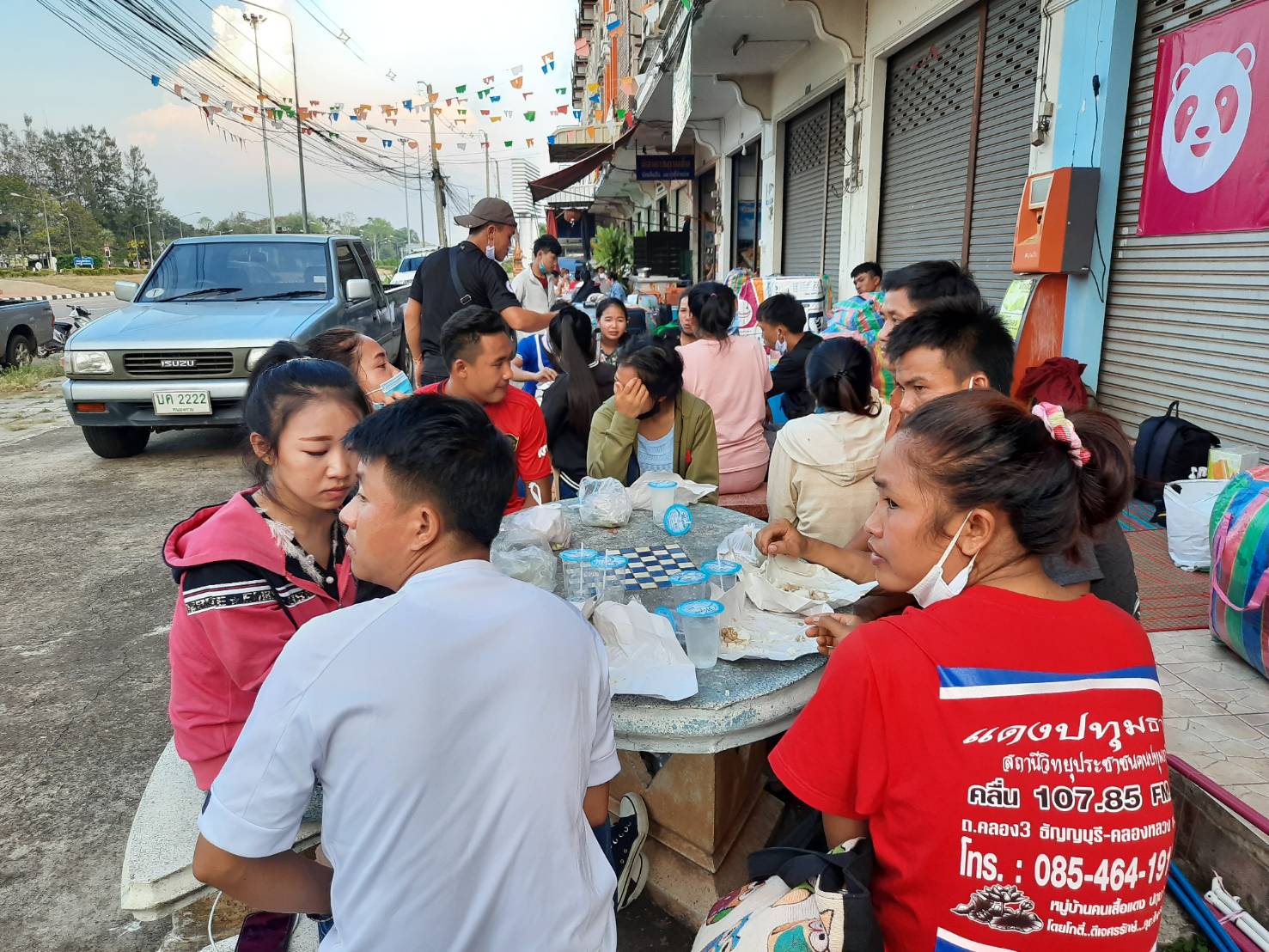 ผู้ประกอบการ-ปชช.ชาวหนองคายวิตกหวั่นโควิด-19 หลังมีข่าวแรงงานต่างด้าวกว่า 100 คนทะลักเข้าพื้นที่