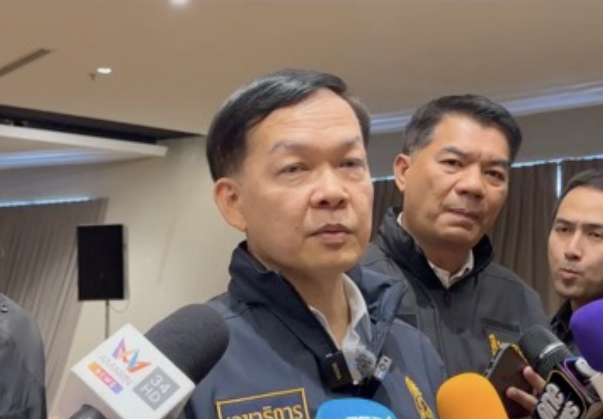 เลขาฯ ป.ป.ช. ปัดตอบข้อมูล “เสรีพิศุทธ์” มีนํ้าหนักหรือไม่ หลังเข้าชี้แจงปมชั้น 14 ชี้ ไม่จำเป็นต้องเรียก “ทักษิณ” ให้ถ้อยคำ