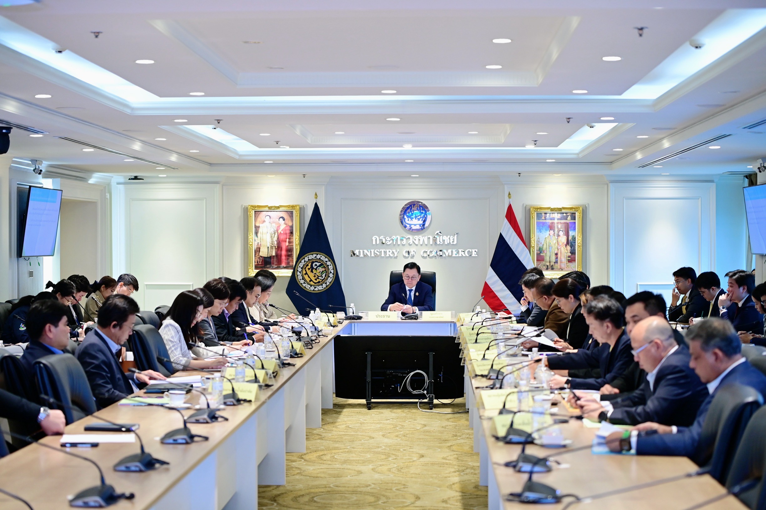 "จตุพร" เดินหน้าแก้ปัญหา​พืช​น้ำมันฯ เคาะนำเข้าถั่วเหลือง-มะพร้าว รักษาสมดุลผลผลิตในปท.