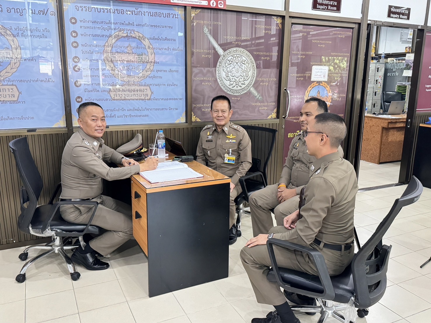 ผบก.น.2 ตรวจเยี่ยมสน.เตาปูนเร่งรัดการสอบสวนคดีสำคัญให้แล้วเสร็จโดยเร็วด้านผกก.ยังคงปฏิบัติหน้าที่ตามเดิม 