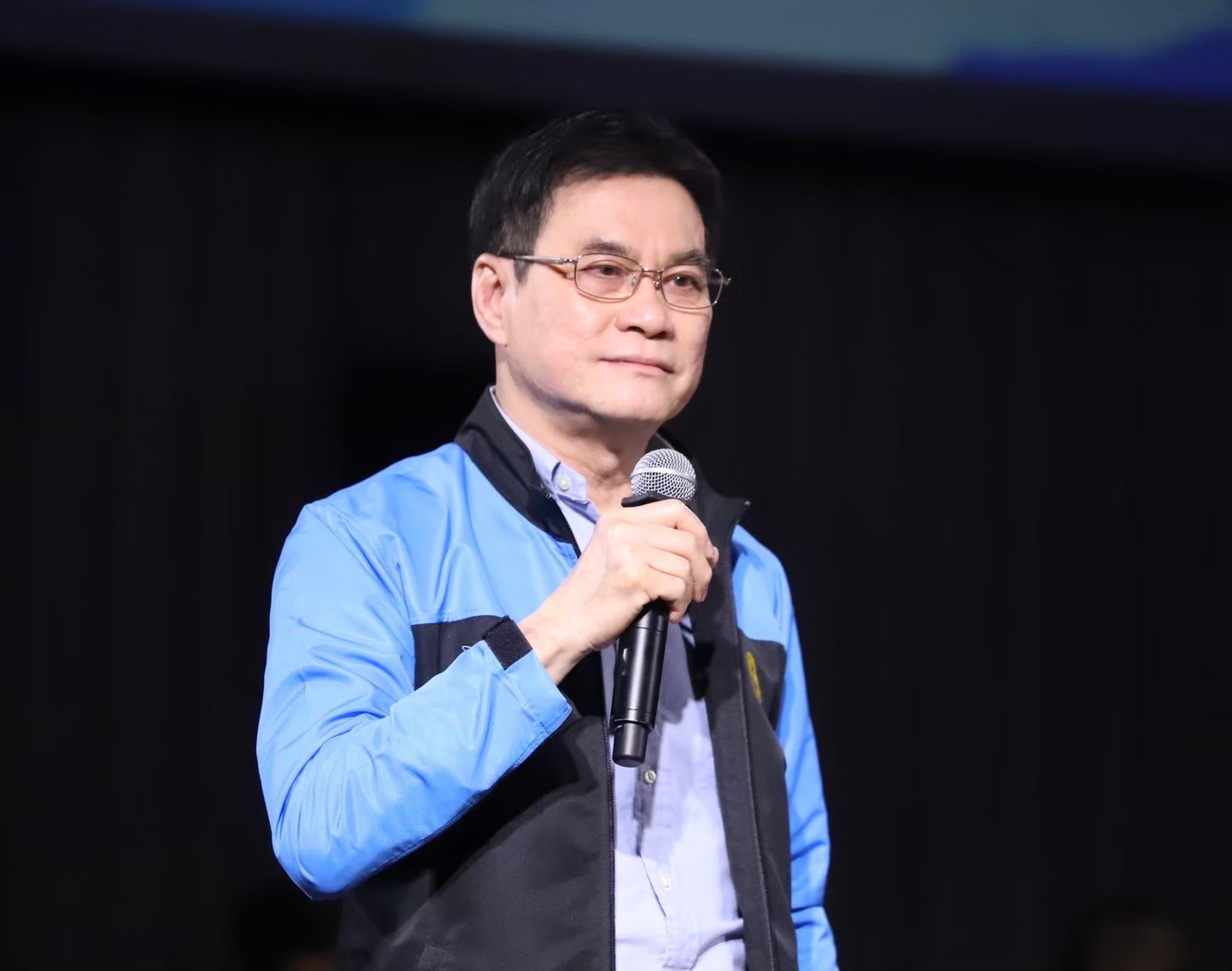 "จุรินทร์" ปลื้มเสียงตอบรับเวทีปราศรัยสงขลาแน่น ! มั่นใจจิตวิญญาณ "คนใต้" กลับมาหนุน "ประชาธิปัตย์" สู้ศึกเลือกตั้ง