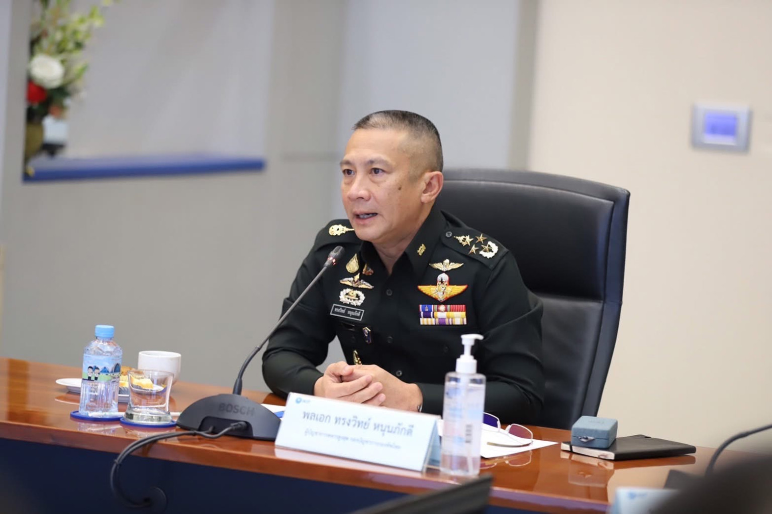 "บิ๊กอ๊อบ" ตรวจสนามบินสุวรรณภูมิพบช่องโหว่ตรวจจับยาเสพติด 
