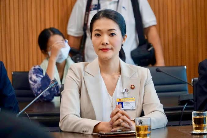 "ส.ส.เพื่อไทย" ข้องใจ รบ. ปิดปากเงียบ ปมสหรัฐให้เงิน 1 พันล้าน ช่วยหาวัคซีน จ่อนำเรื่องเข้า กมธ.ต่างประเทศ  