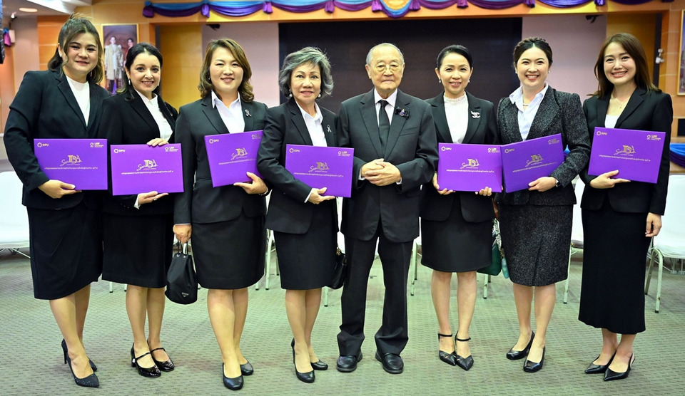 คณะนิติศาสตร์ปรีดี พนมยงค์ DPU มอบประกาศนียบัตร Super LBA รุ่น 2 “สุเมธ” ชูกฎหมายคือหัวใจบริหารองค์กร