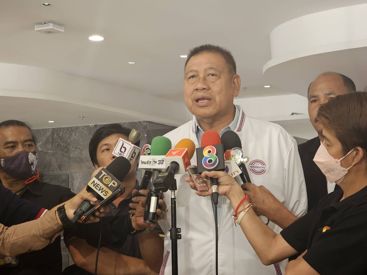 “วิรัช” ขอไม่โต้ “ทักษิณ” บอกหลัง 14 พ.ค. รู้กัน ฟันธงไม่มีใครแลนด์สไลด์ 